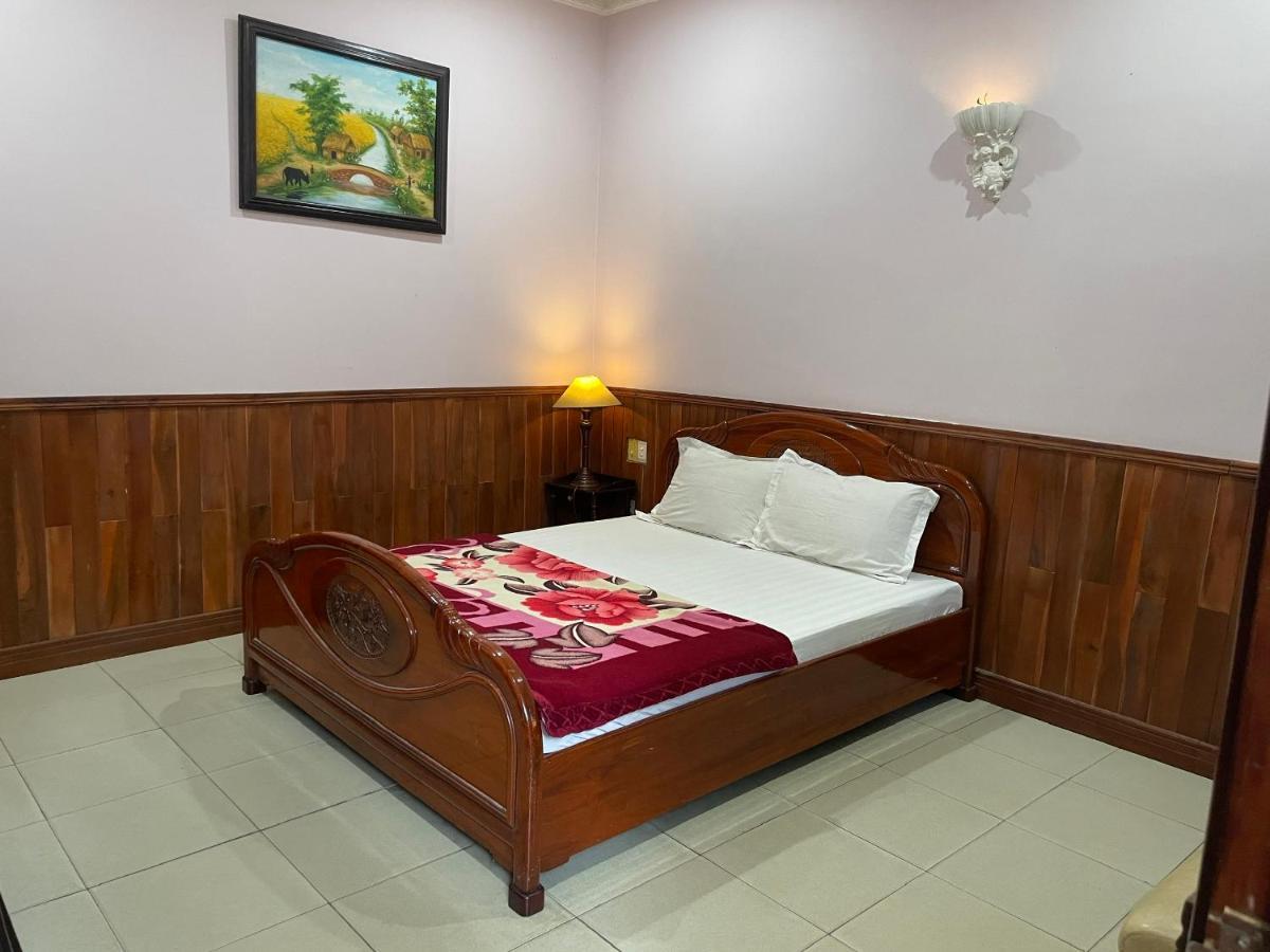 Song Tra Hotel Thu Dau Mot Exterior foto